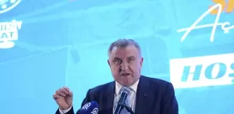 Bakan Bak, Arnavutköy'deki kapalı yüzme havuzlarının açılışına katıldı