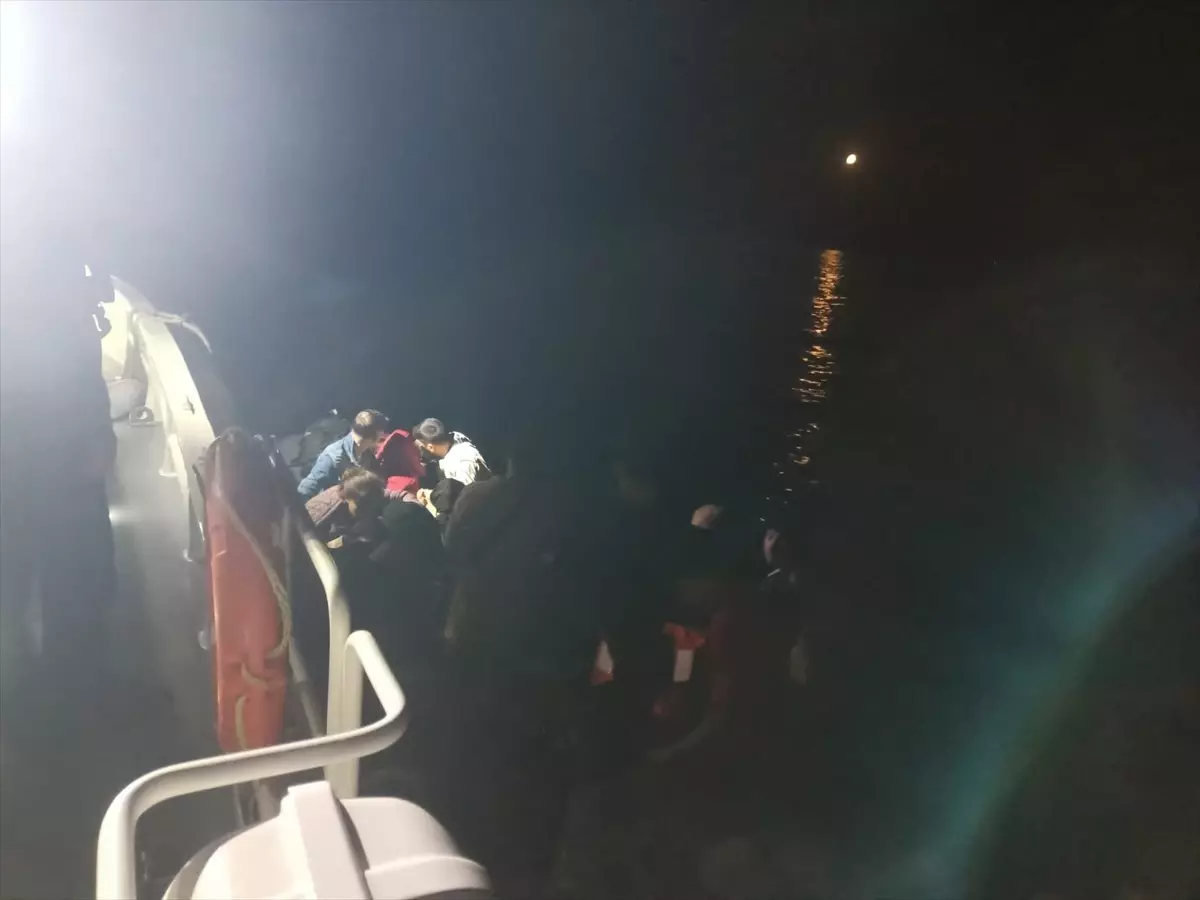 Ayvalık Açıklarında 43 Düzensiz Göçmen Yakalandı