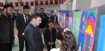 Başkale'de Karma Resim ve STEAM Çalışmaları Sergisi Açıldı