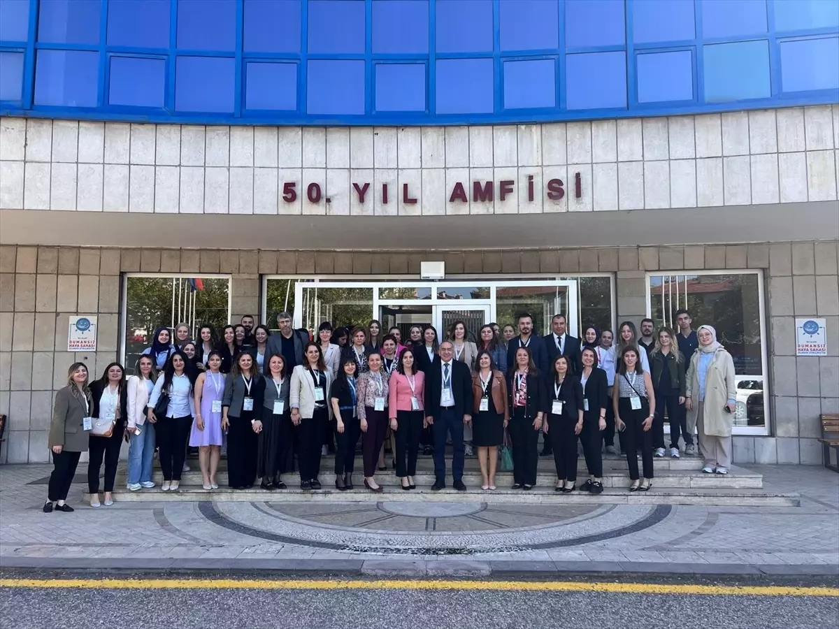 Ankara'da Çocuk Hemşireliği Sempozyumu Düzenlendi