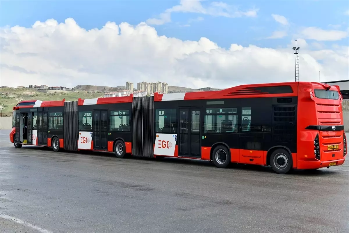 Ankara'ya Yeni Nesil Metrobüsler Geliyor