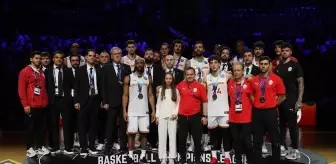 Unicaja Malaga, Basketbol Şampiyonlar Ligi Kupası'nı Kazandı