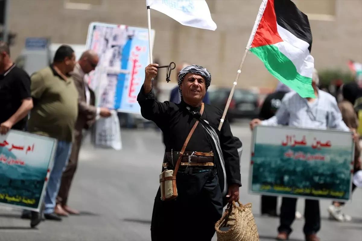 Filistinliler, Nekbe'nin 77. Yıldönümünde İsrail Saldırılarını Protesto Etti