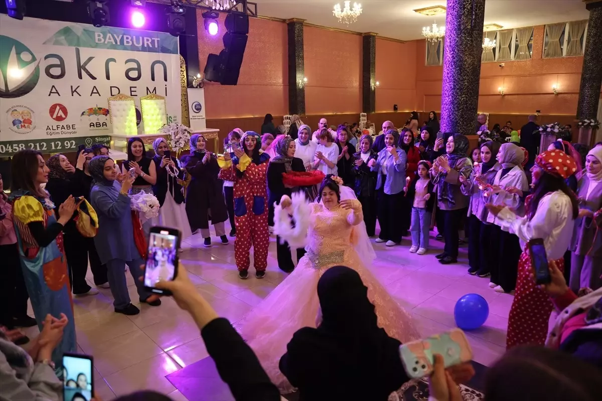 Down Sendromlu Burçin'in Gelinlik Hayali Gerçekleşti