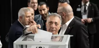 Ahmet Nur Çebi, Beşiktaş Genel Kurulunda Oy Kullandı