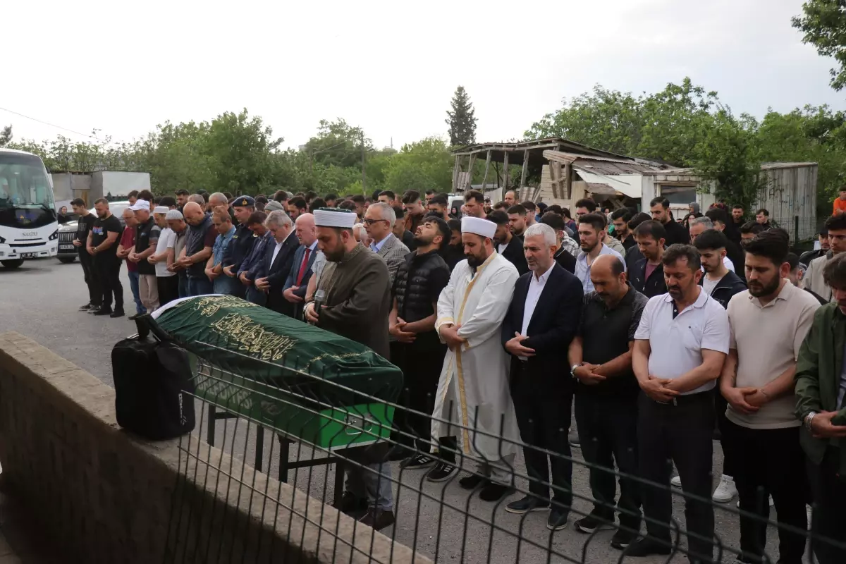 Kazada Hayatını Kaybeden Saniye Yılmaz Toprağa Verildi