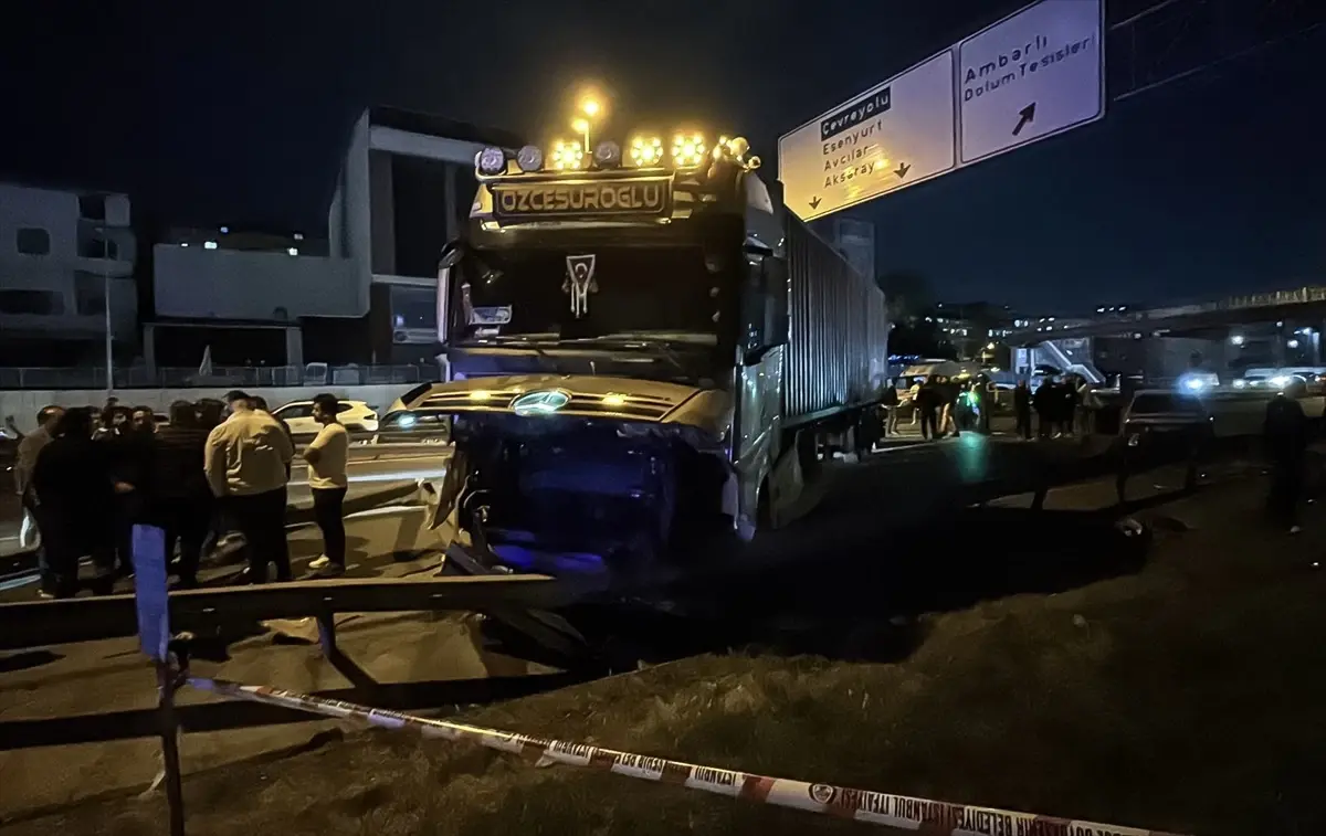 Beylikdüzü'nde Tır Kazası: 1 Ölü