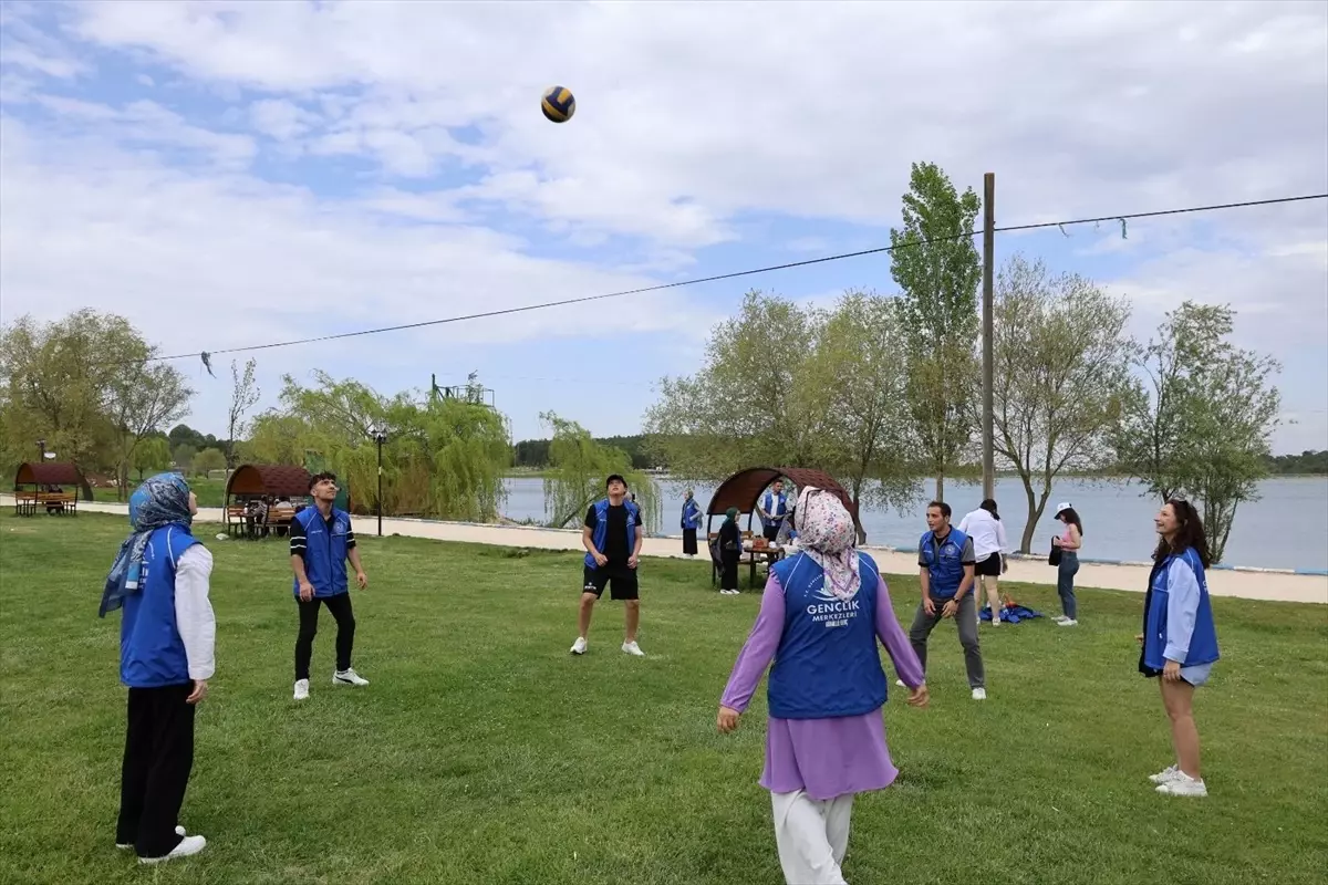 Bilecik'te Sağlık İçin Yürüyüş Etkinliği Düzenlendi