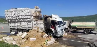 Bingöl'de Saman Yüklü Kamyonda Yangın Çıktı