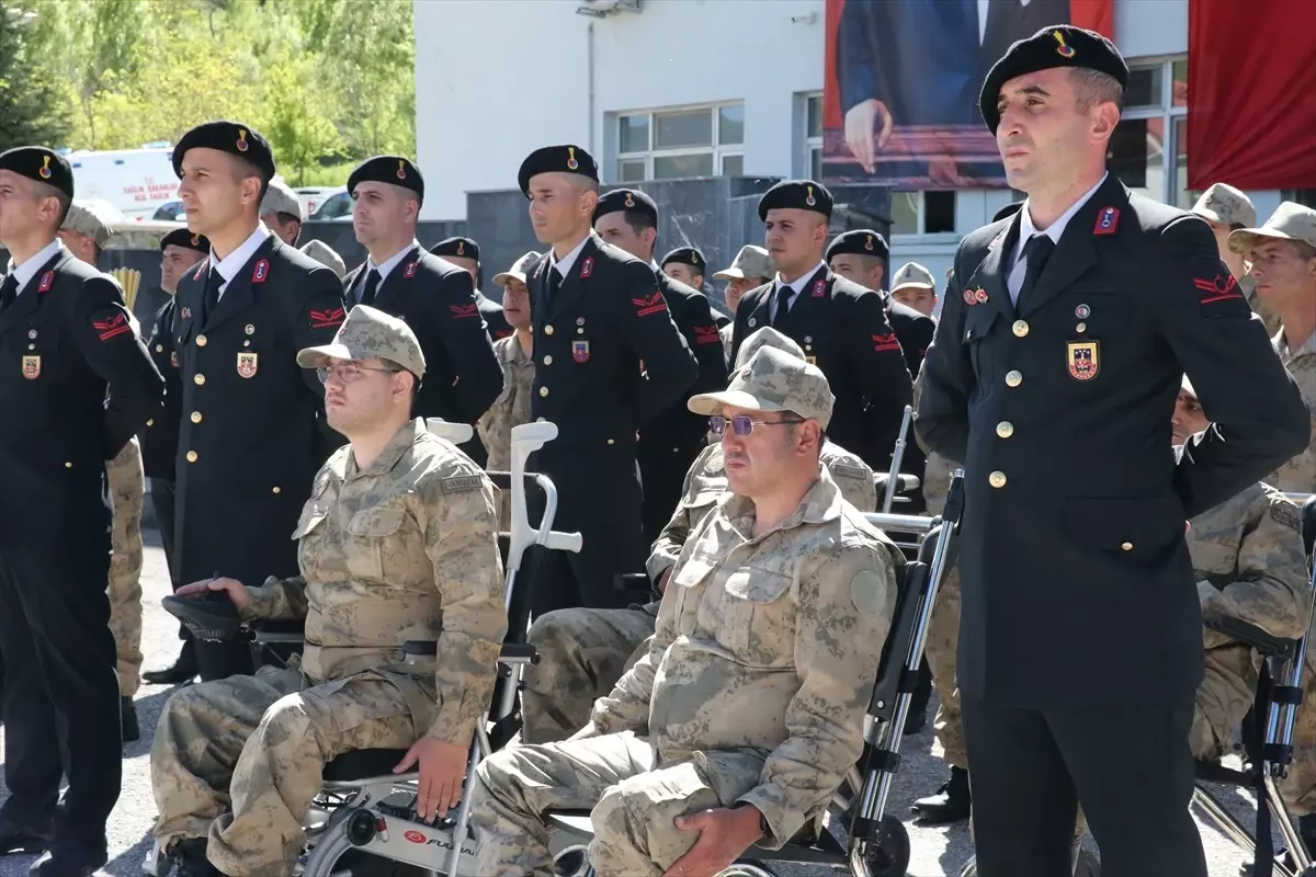 Bitlis'te Engelliler, Temsili Askerlik Töreni ile Gurur Duydu