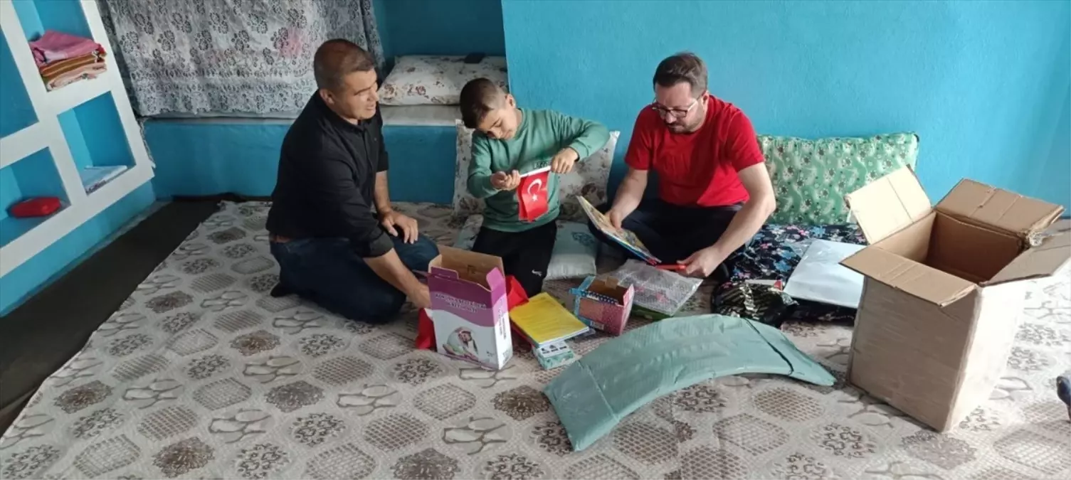 Bitlis'te Otizmli Çocuğa Destek Ziyareti