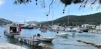 Bodrum'da Yasa Dışı Tonozlar ve Terk Edilmiş Tekneler Kaldırıldı
