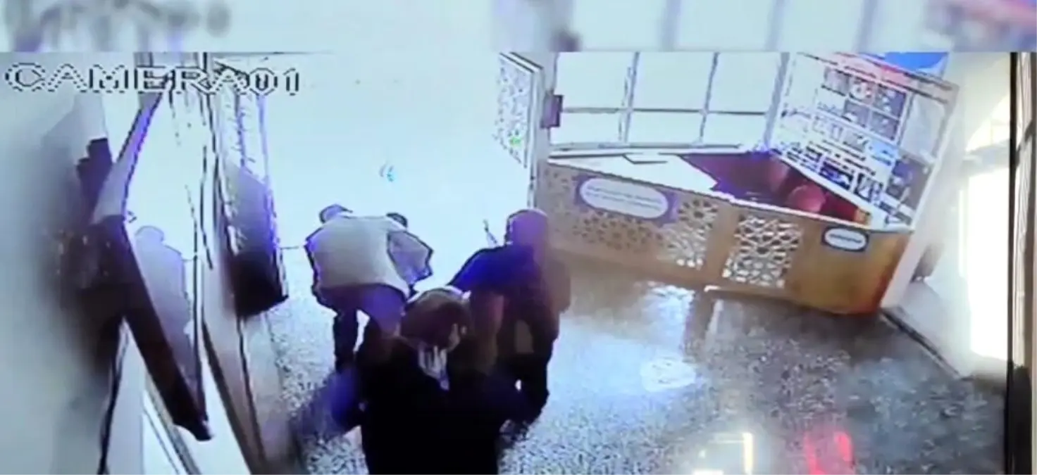 Öğrencinin Boğazındaki Şeker, Öğretmenin Müdahalesiyle Çıkarıldı