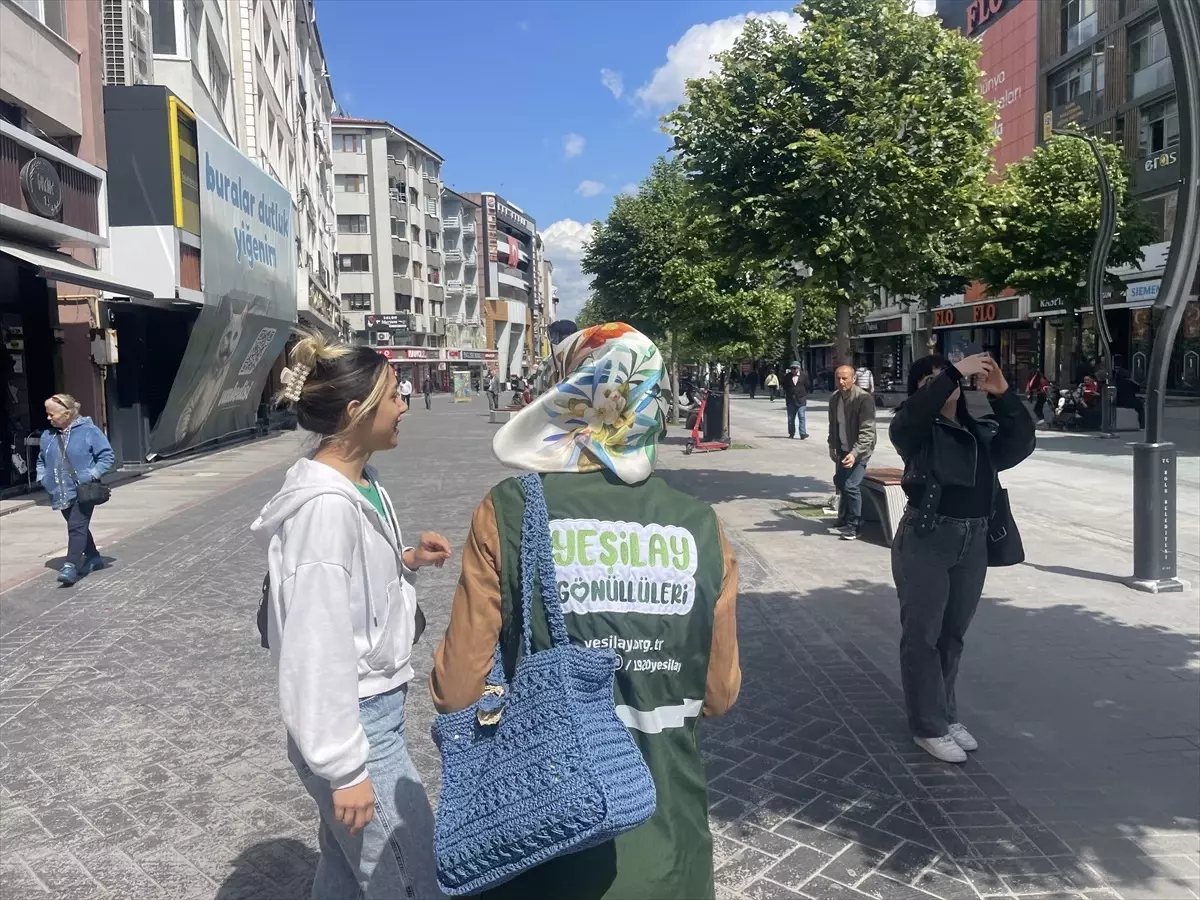 Yeşilay Bolu Şubesi'nden Aile Haftası kapsamında bağımlılıklara dikkat çekici etkinlik