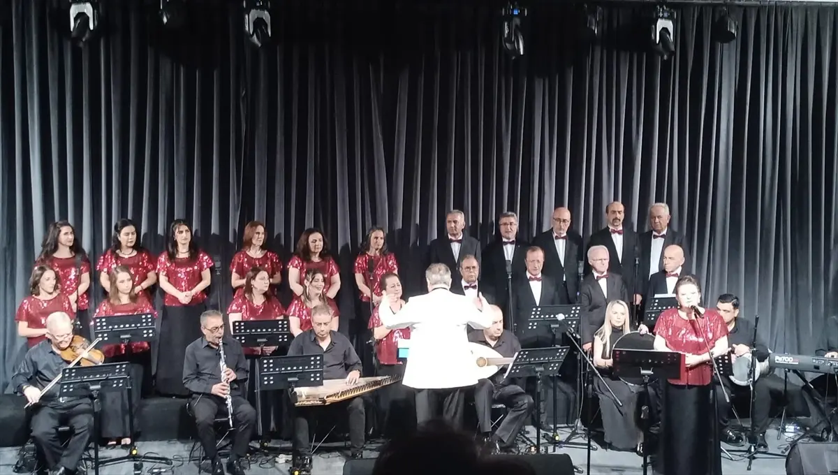 Bursa Ata Türk Müziği Korosu'ndan Anneler Günü'ne Özel Konser