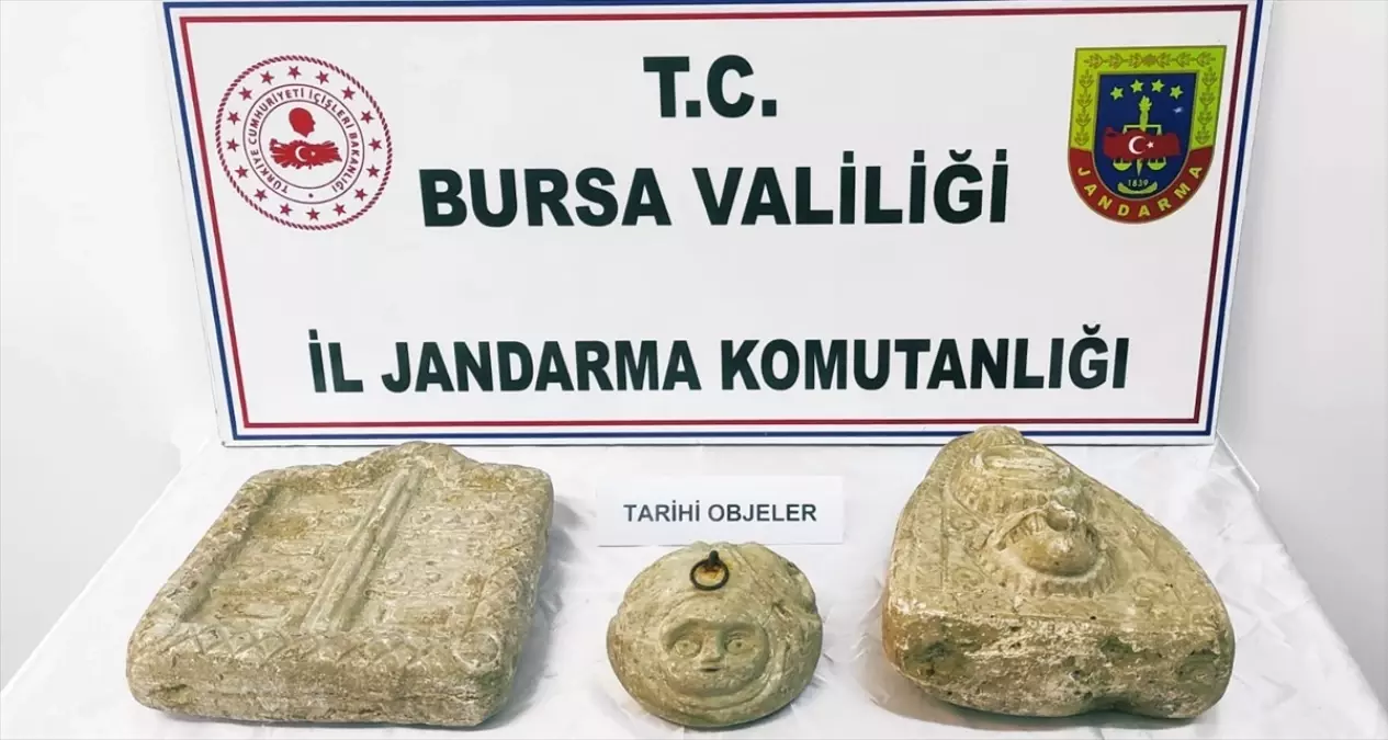 Bursa'da Tarihi Eser Kaçakçılığı: 3 Obje Ele Geçirildi