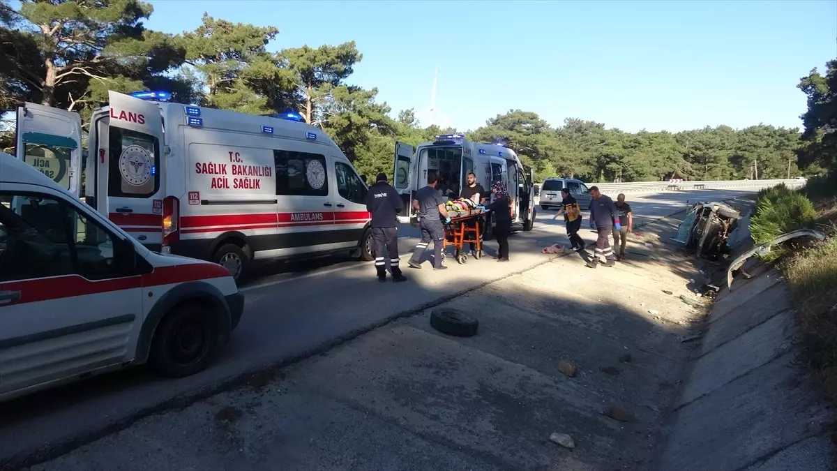 Çanakkale'de Trafik Kazası: 2 Yaralı