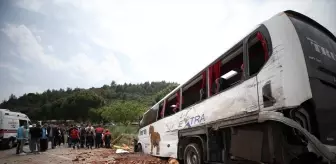 Çanakkale'deki Trafik Kazasında 8 Kişi Hayatını Kaybetti