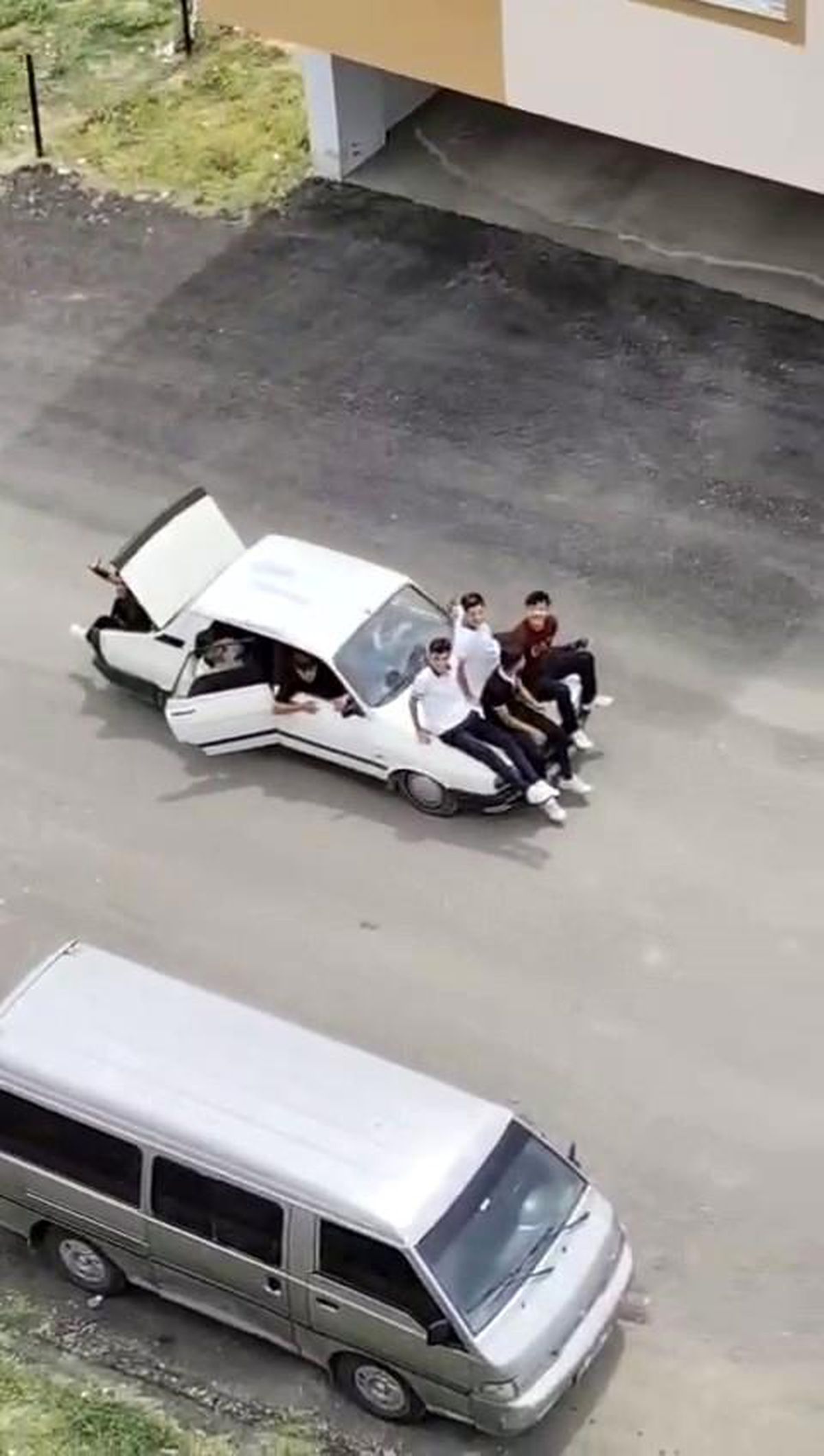 Adana'da Çocuklar Tehlikeli Yolculuk Yaptı