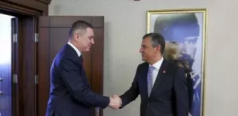CHP Genel Başkanı Özgür Özel, Barolar Birliği Başkanı Erinç Sağkan'ı Ağırladı