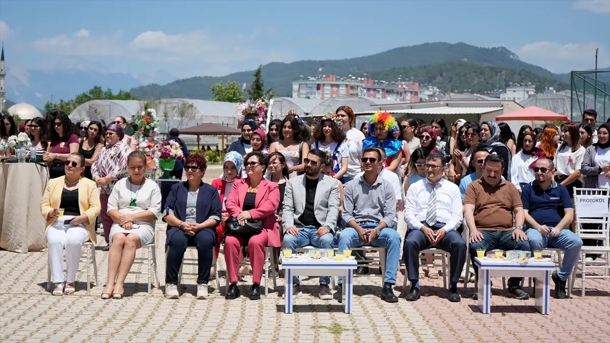 Akdeniz Üniversitesi'nde Çocuk Gelişimciler Günü Kutlandı