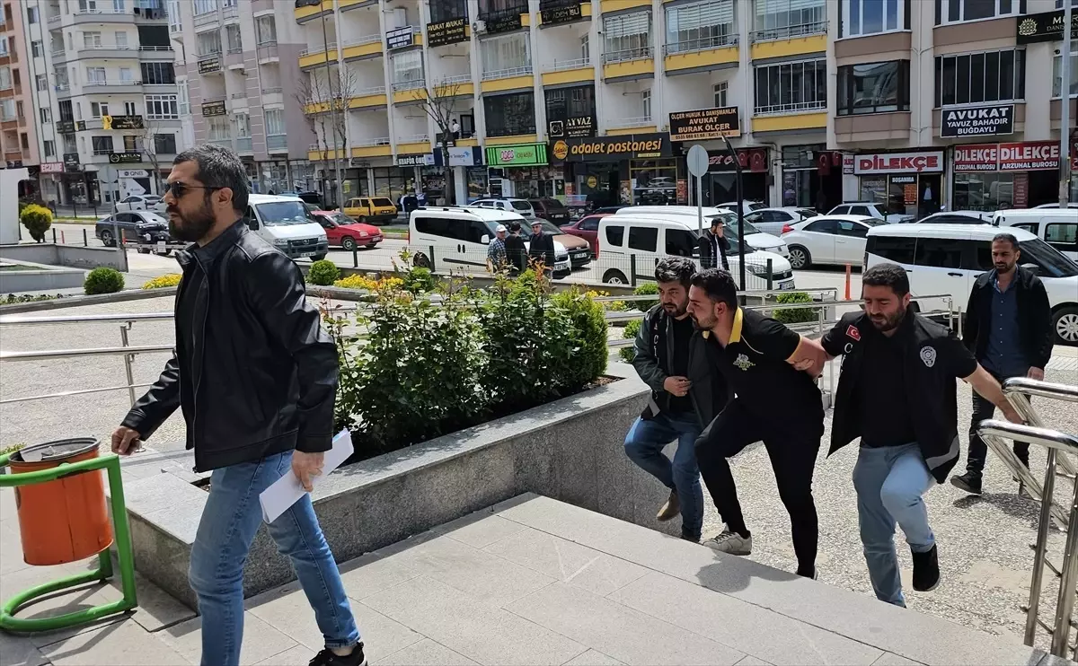 Çorum'da Silahlı Saldırı: İki Kardeş Tutuklandı