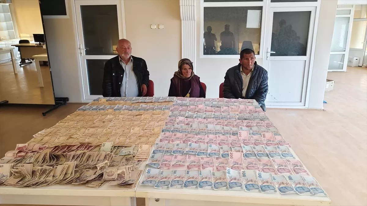 Çorum'da Dilenci Operasyonu: Üzerlerinden 24 Bin Lira Çıktı