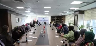 Çubuk'ta belediye çalışanlarına Anneler Günü sürprizi