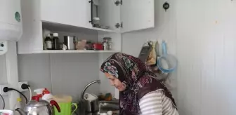 Deprem Sonrası Hayata Tutunan Hüsne Özükınacı'nın Zorlu Mücadelesi