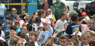 Karaman'da Çocuklar Masal Treni Tiyatro Oyununu İzledi