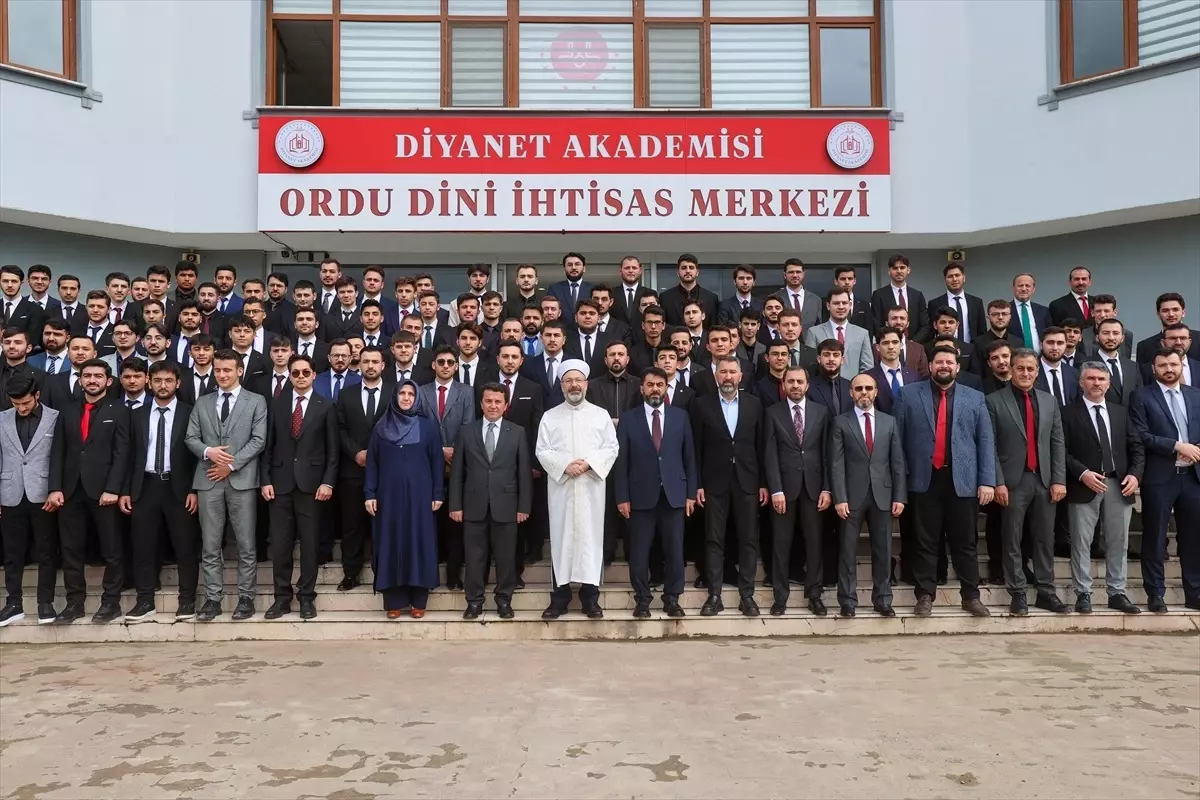 Diyanet İşleri Başkanı Ali Erbaş Ordu Dini İhtisas Merkezini Ziyaret Etti