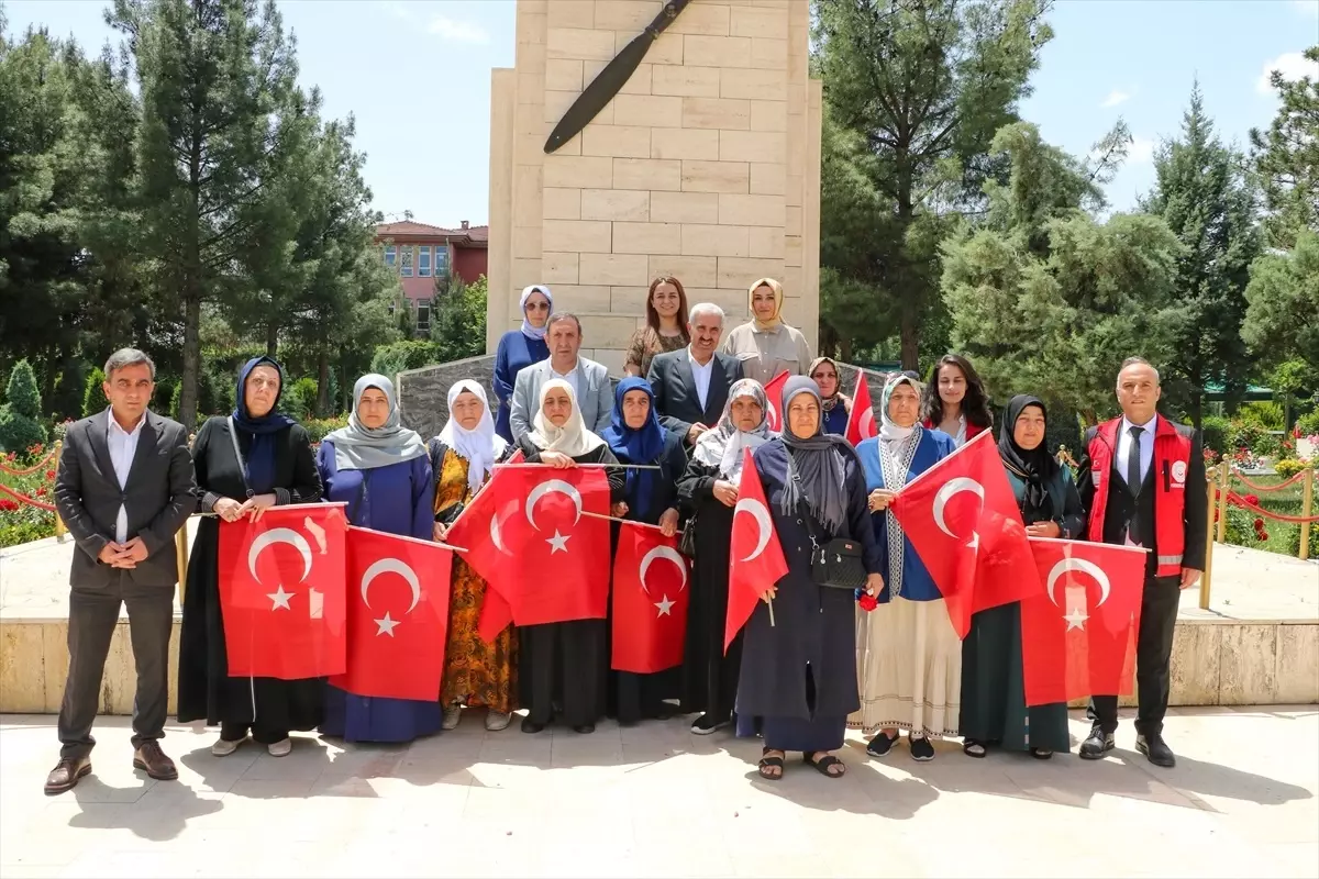 Diyarbakır'da 'Anneler Günü' dolayısıyla etkinlik yapıldı