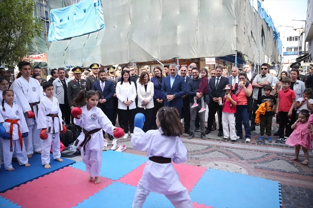 Edirne'de Gençlik Şöleni Coşkusu