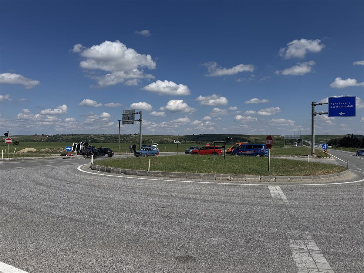 Edirne'de Otomobil Kazası: 5 Yaralı