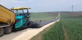 Edirne'de Köy Yolları Sıcak Asfaltla Yenileniyor