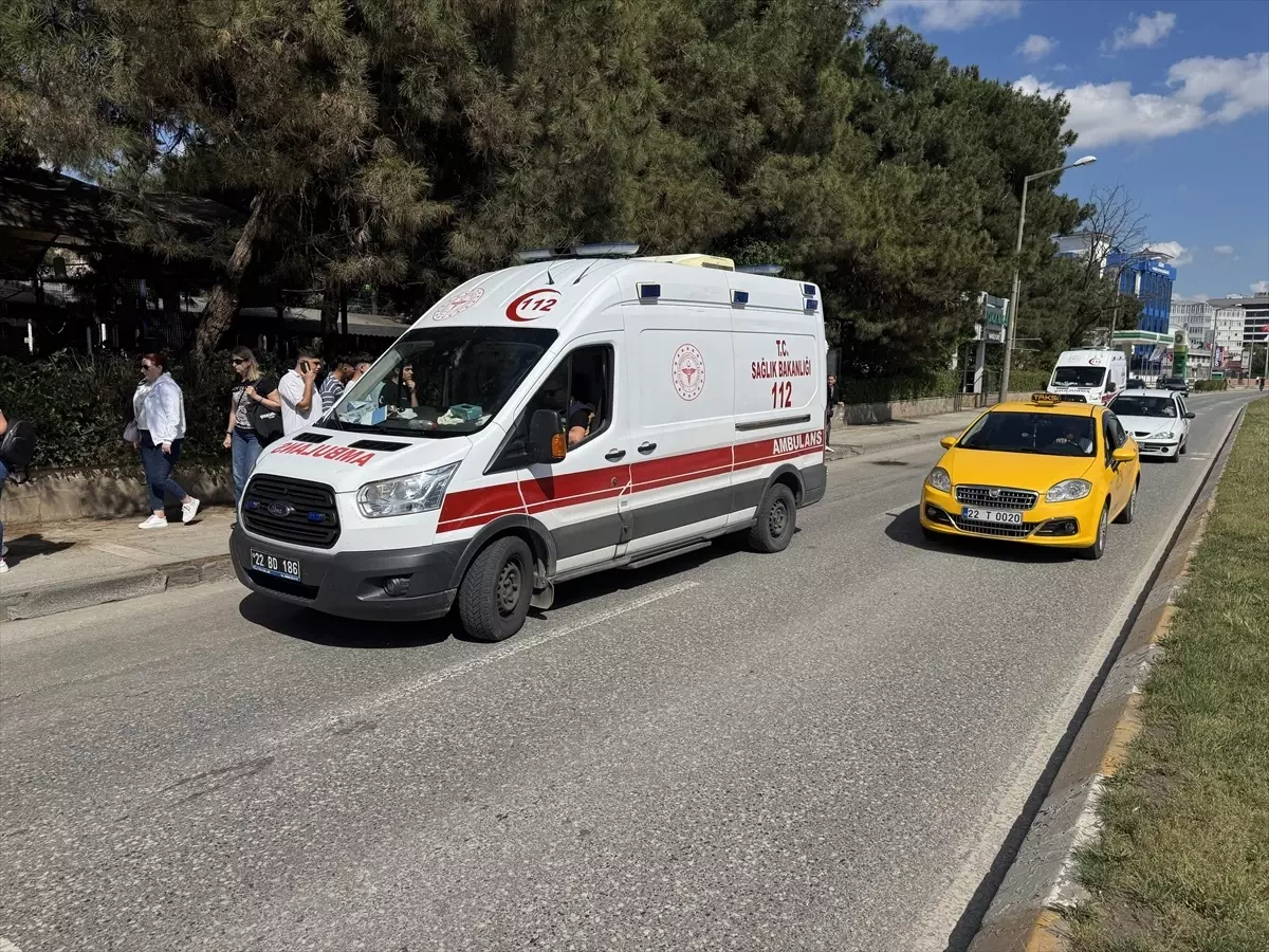 Edirne'de Motosiklet Kazası: 1 Yaralı