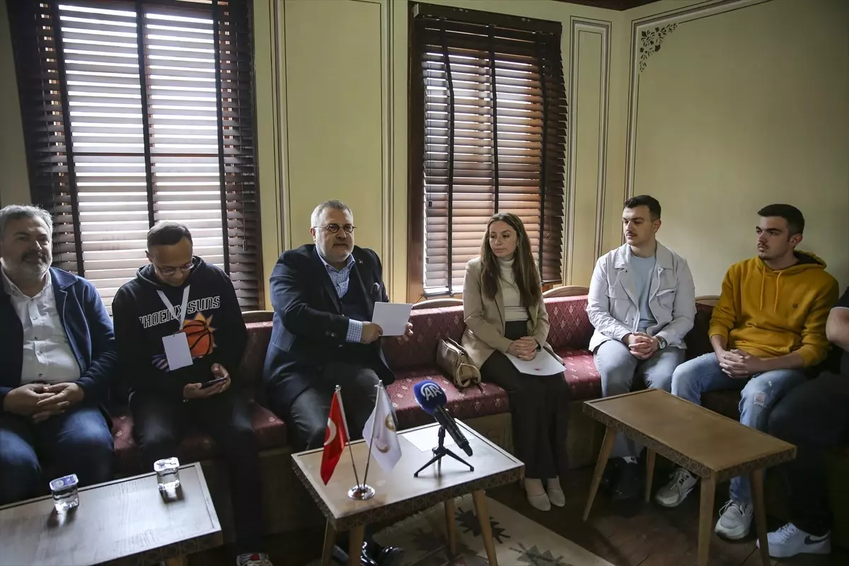 Edirne'de 'Türk Dış Politikasında Balkanların Yeri ve Önemi' söyleşisi düzenlendi