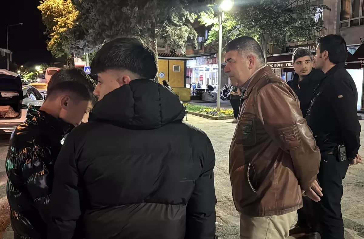 Edirne'de Emniyet Müdürü Karaburun, Gençlerle Polislik Sohbeti Yaptı