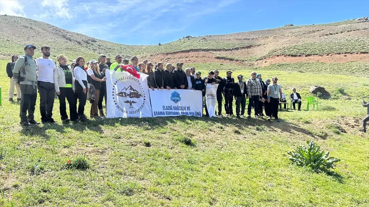 Palu'da Doğa Yürüyüşü Etkinliği Gerçekleştirildi