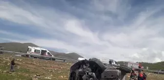 Elazığ'da Otomobilin Şarampole Devrilmesi Sonucu 3 Yaralı