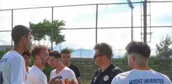 Emre Belözoğlu'ndan Öğrencilere Sürpriz Futbol Maçı