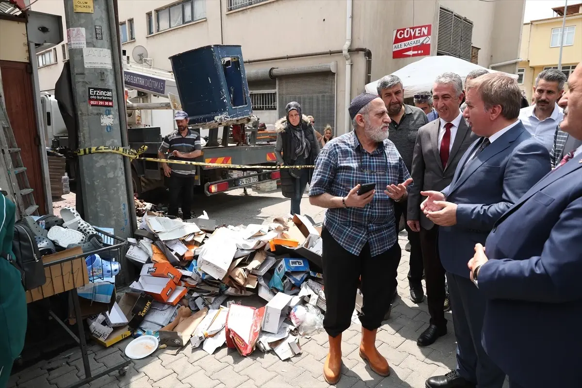 Erzincan'da Dükkan Yangını: Vali Hasar Tespit Çalışmalarını İnceledi