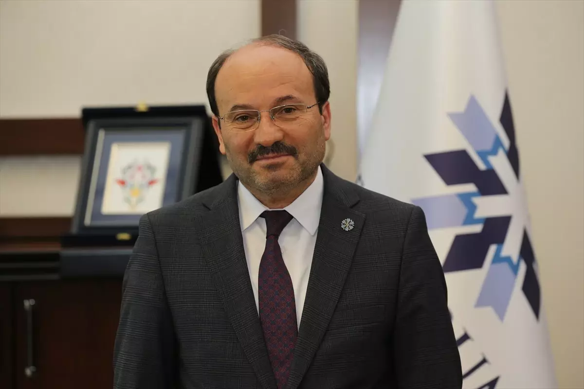 60 Yaş Üstü Bireyler, Erzurum'da Üniversite Sıralarında