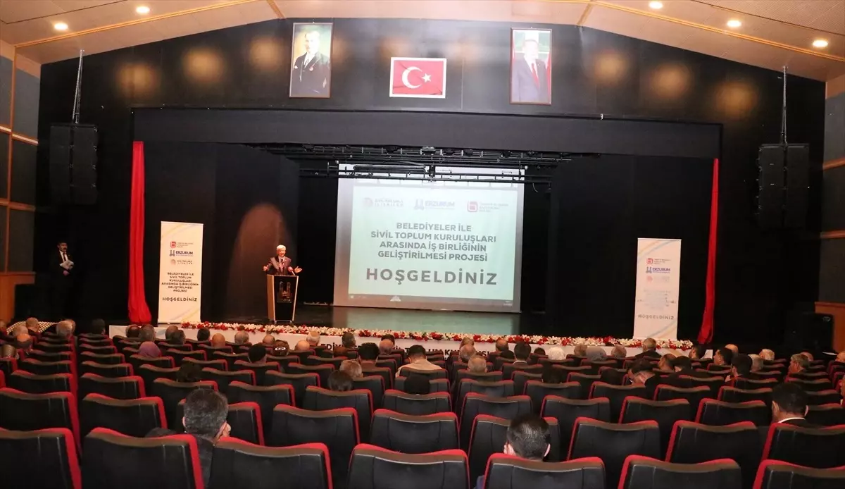 Erzurum'da Belediyeler ve STK'lar Arasında İşbirliği Programı Düzenlendi