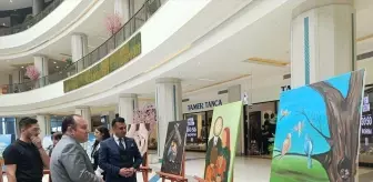 Erzurum'da lise öğrencilerinin 'Aile Temalı' ödüllü resimleri sergilendi