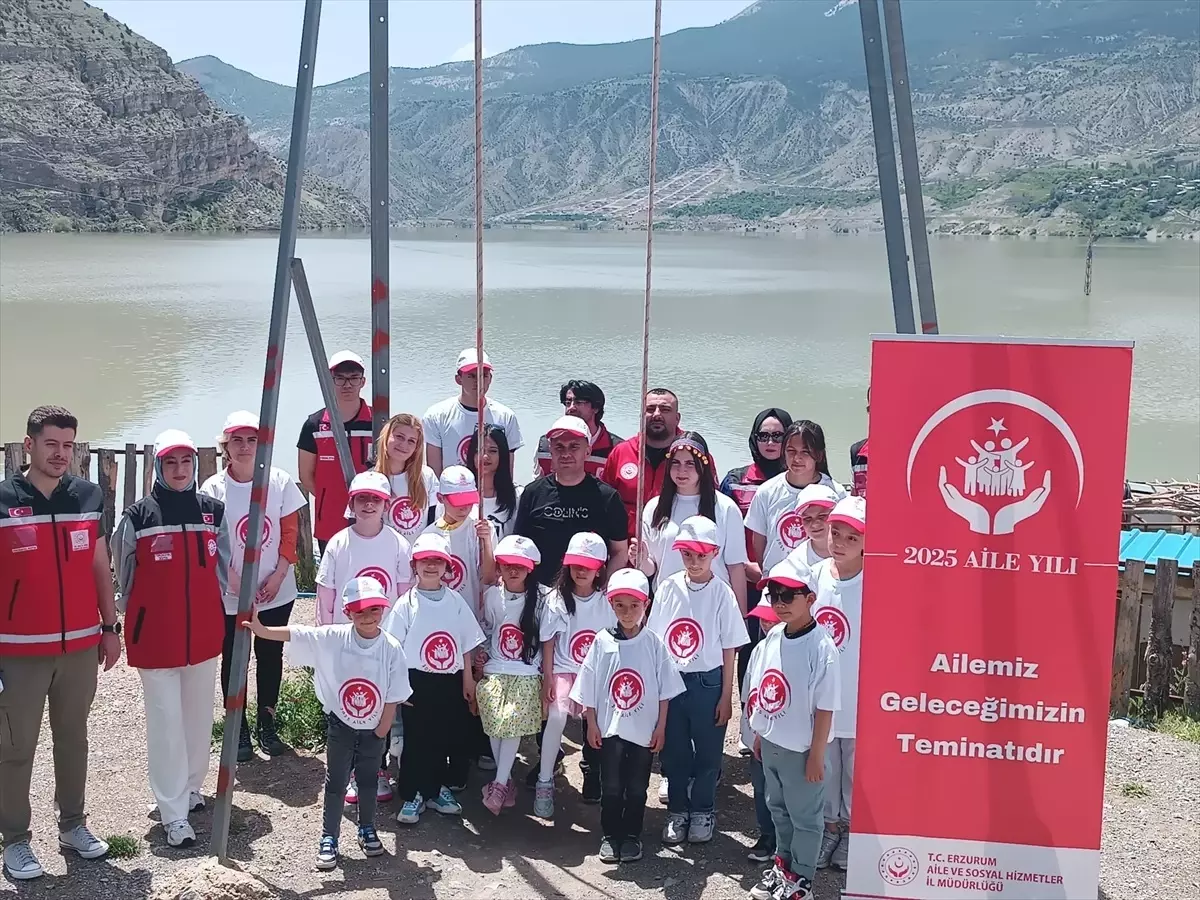Erzurum'da şehit aileleri 'Aile Yılı' programında tarih ve doğayla buluştu