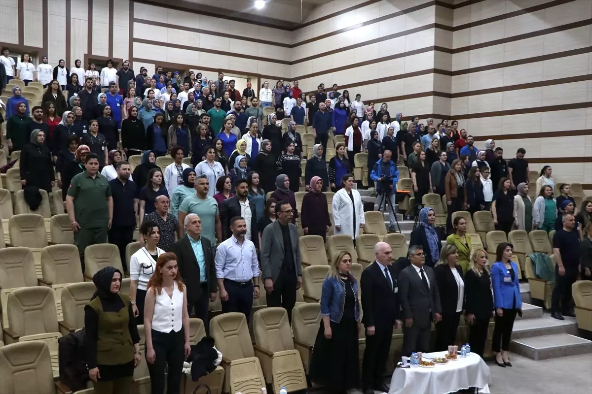 Erzurum Şehir Hastanesi'nde Hemşireler Haftası coşkuyla kutlandı
