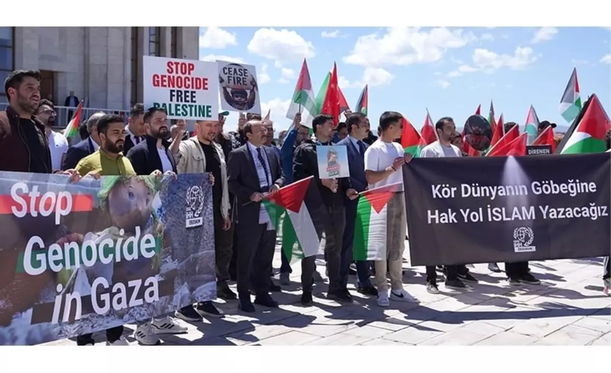 ETÜ'de Gazze ve Doğu Türkistan İçin Protesto Yürüyüşü