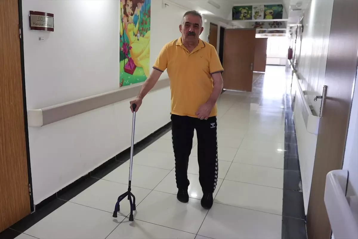 Felç Geçiren Metin Yıldız, Fizik Tedavi ile Yeniden Yürümeye Başladı