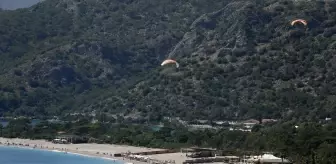 Fethiye ve Marmaris'te Sıcak Hava Yoğunluğa Neden Oldu